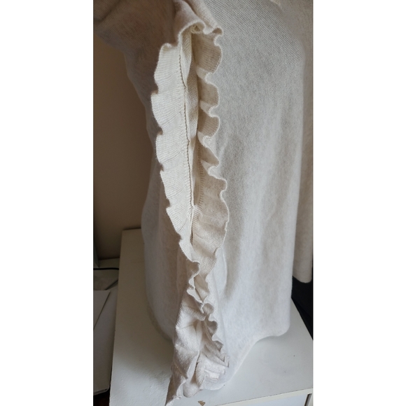 Loose Fitted Cream Maurices Blouse - Picture 3 of 4